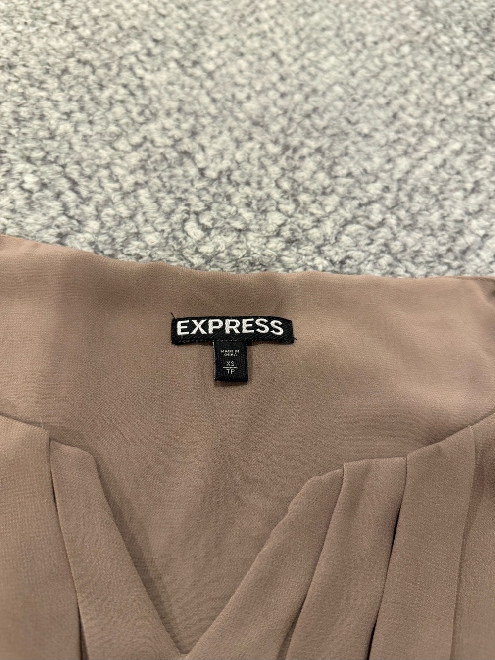 Express Strapless Top in Mauve Taupe